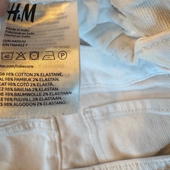H&M Regular Tapered Coupe White Distressed Jeans Size 32 - Picture 6 of 6